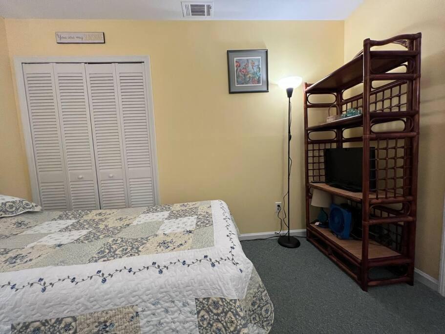 Lovely 2-Bedroom Condo With Pool Myrtle Beach Kültér fotó